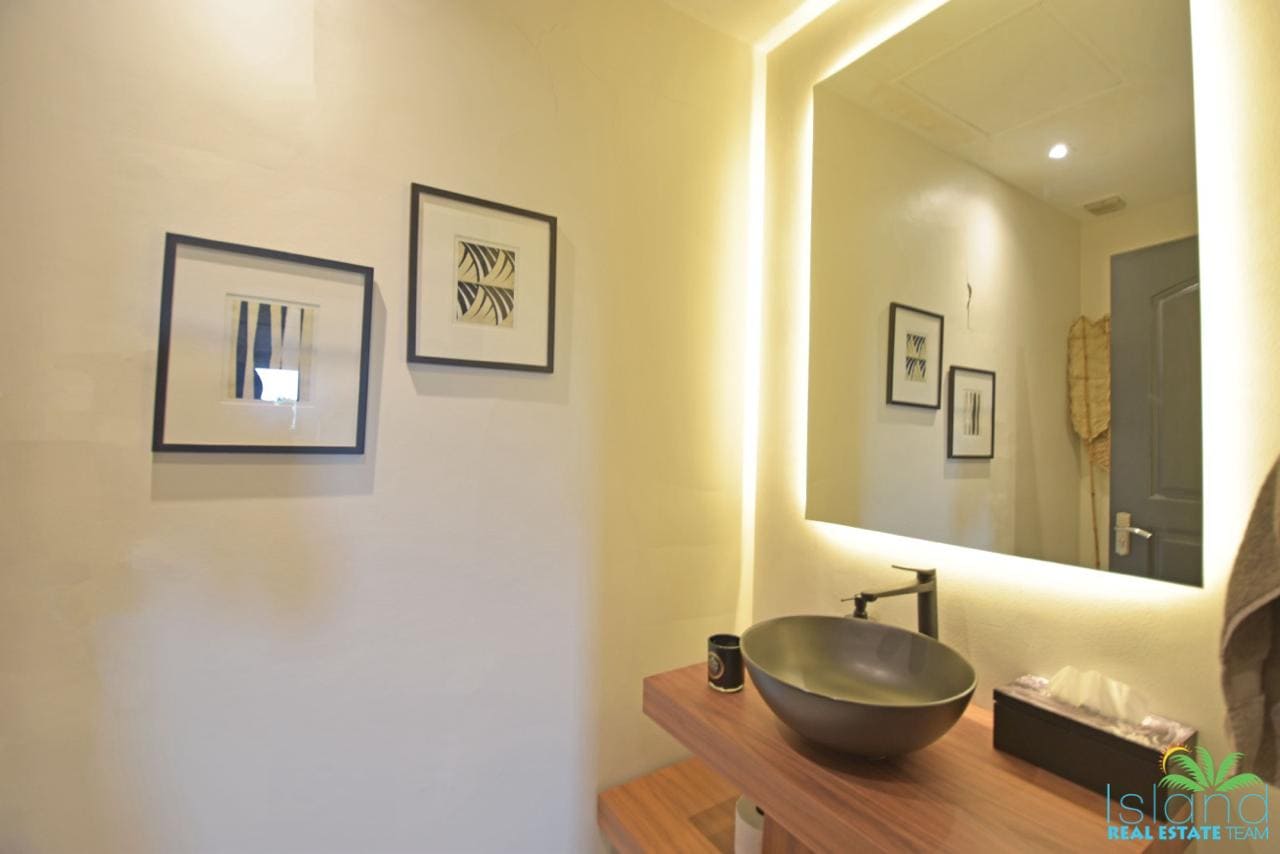 For Sale 3 Bedroom 3.5 Bath Ocean View Condo St. Maarten Cupecoy 17