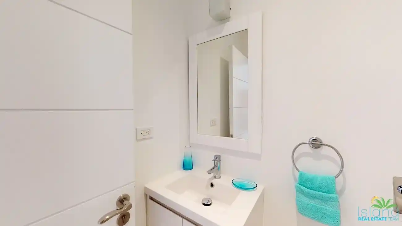 Aquamarina 11152024 105048 10 11zon 10 11zon