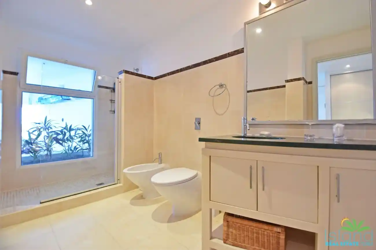 DSC 1042 16 11zon 16 11zon