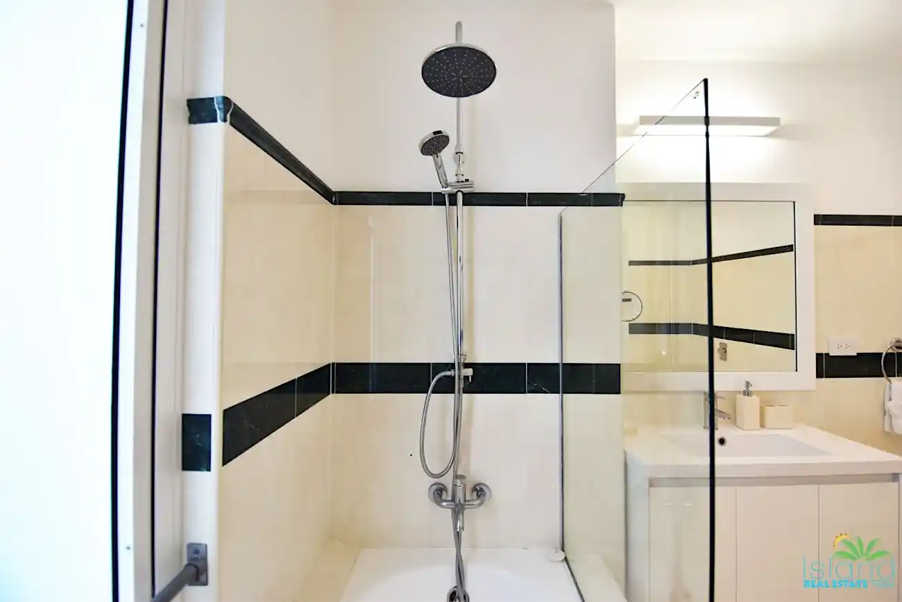 DSC 9373 24 11zon 24 11zon