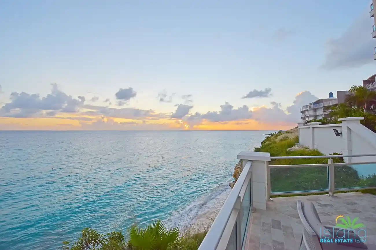 The Cliff In St.Maarten Common Area 12 31 11zon 31 11zon