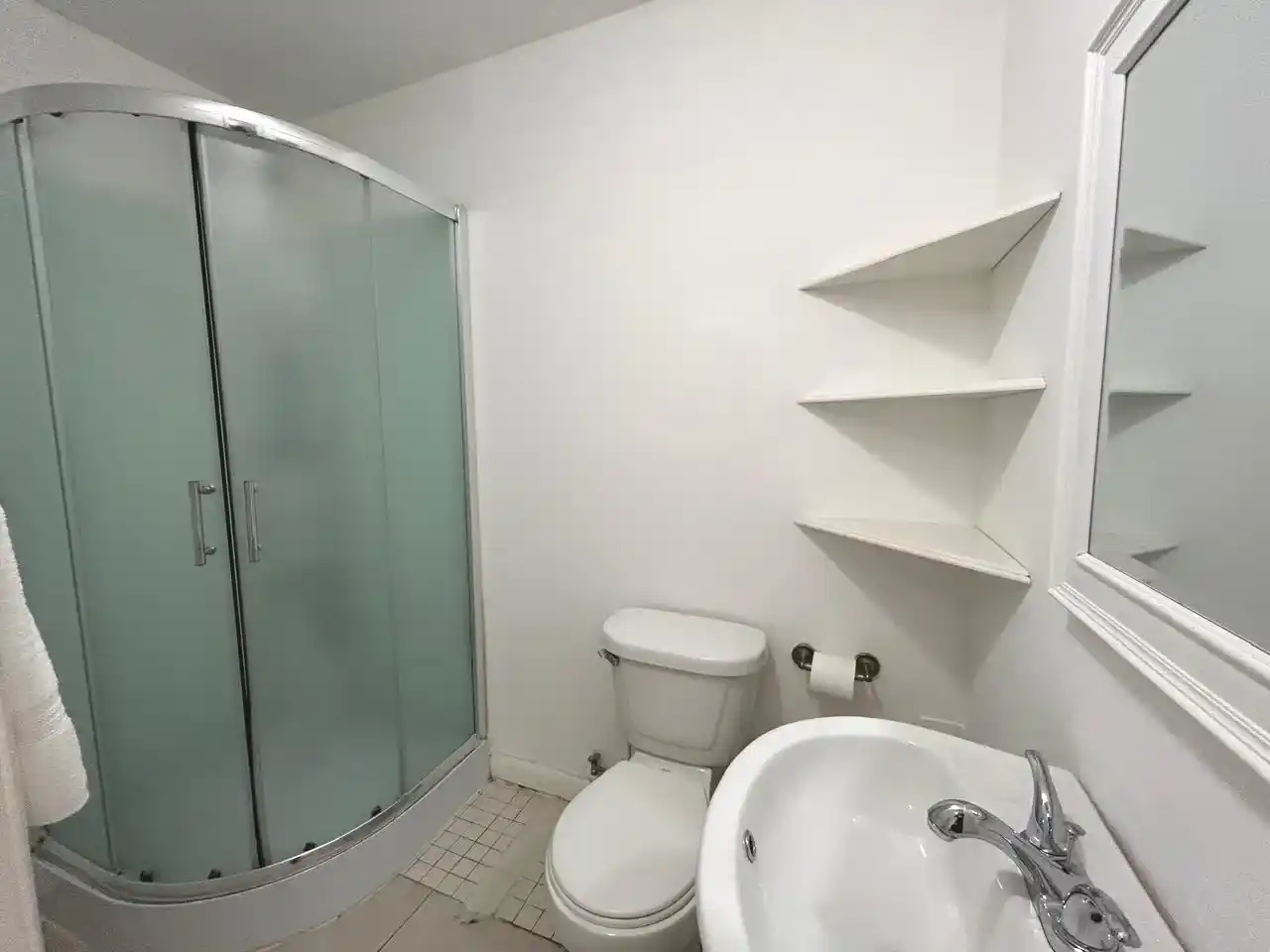 Available For Long Term Rental 1 Bedroom Apartment St. Maarten Cupecoy 7 7 11zon 7 11zon