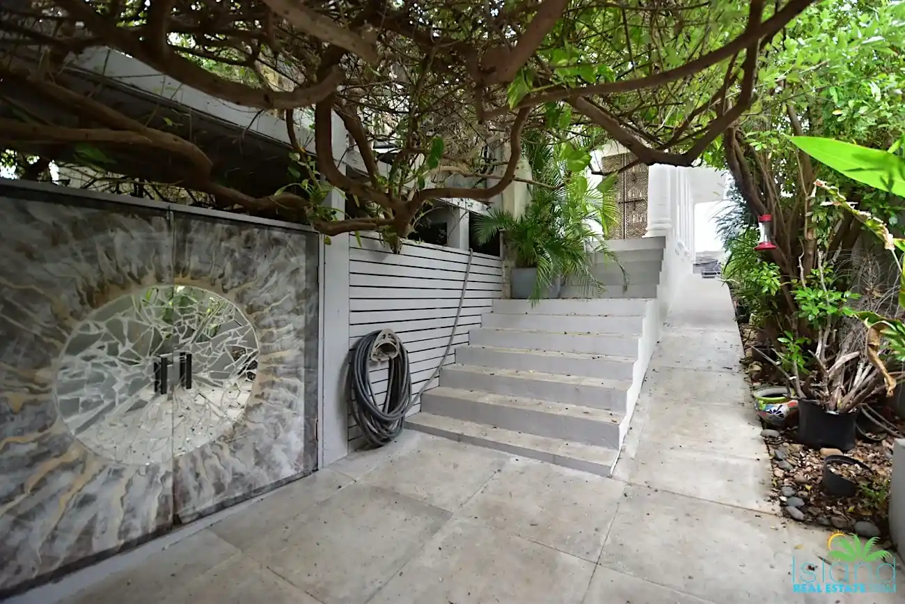 Beach Front Living 1 11zon 1 11zon