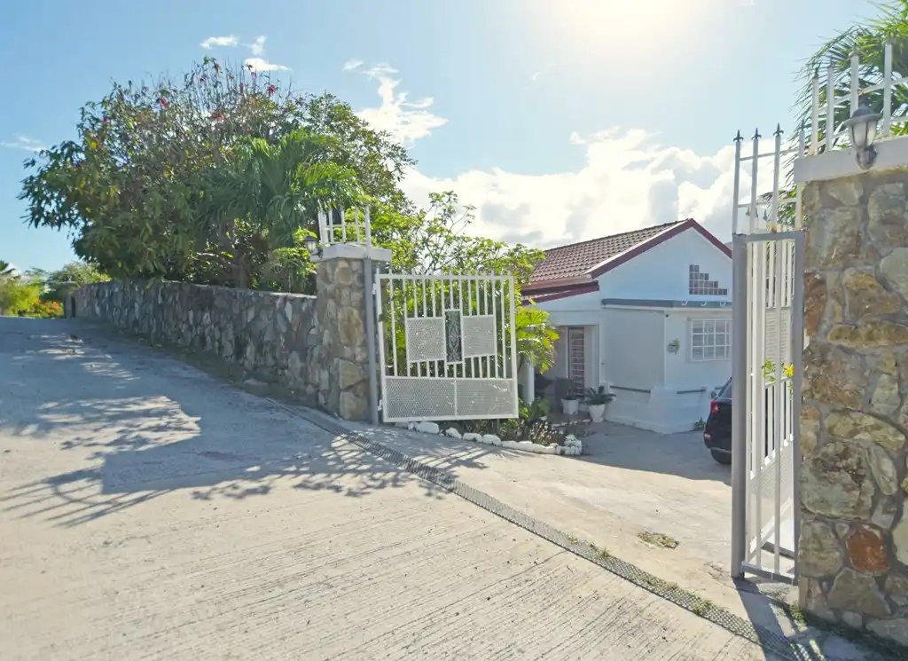 For Sale 2 Bedroom 1.5 Bath Gated Community Sint Maarten Dawn Beach 2 2 11zon