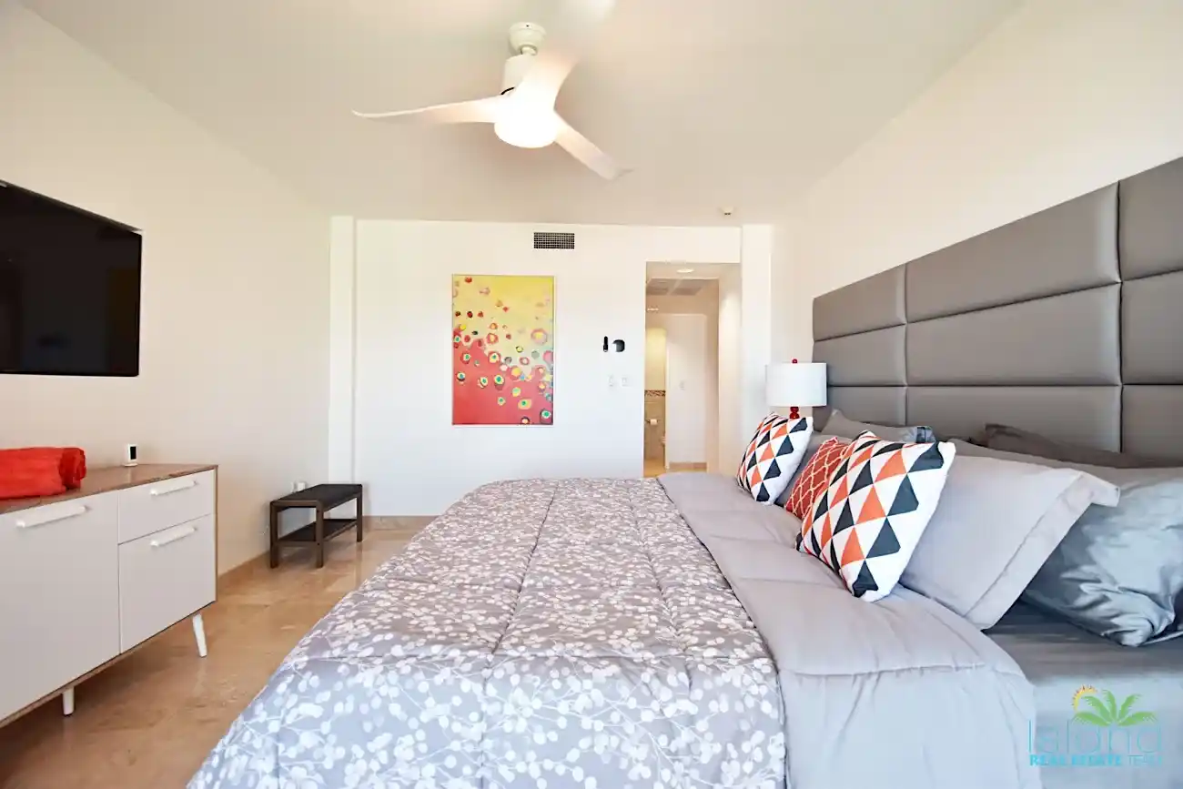 For Sale 2 Bedroom Beach Front Condo Sint Maarten Cupecoy 12 13 11zon 13 11zon