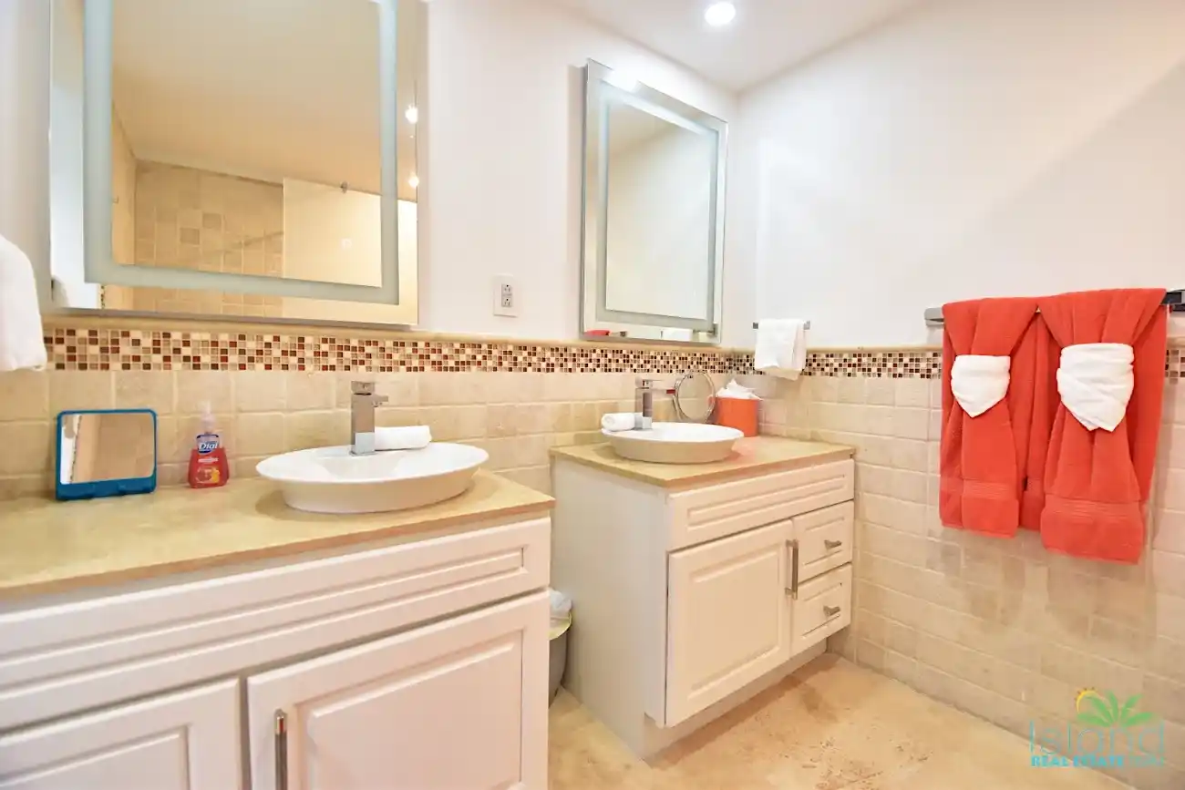 For Sale 2 Bedroom Beach Front Condo Sint Maarten Cupecoy 16 17 11zon 17 11zon