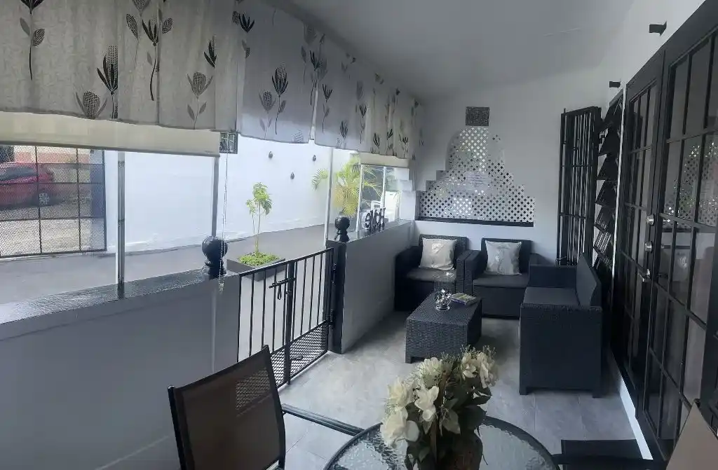 For Sale 4 Bedroom 2 Bath Valley View House Sint Maarten South Reward 2 2 11zon 2 11zon