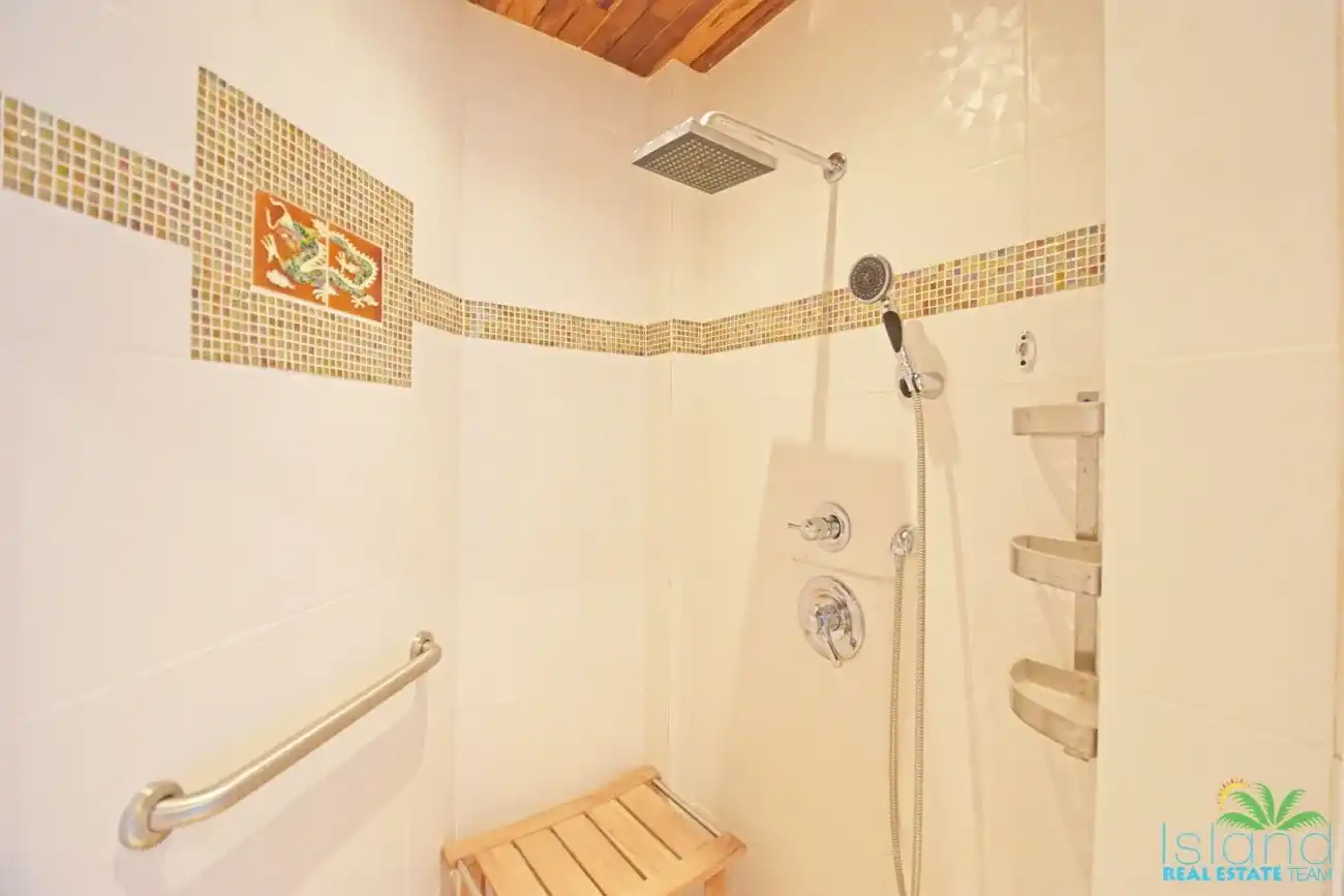 For Sale 6 Bedroom 6.5 Bath Ocean View Villa Sint Maarten Oyster Pond 27 26 11zon 26 11zon