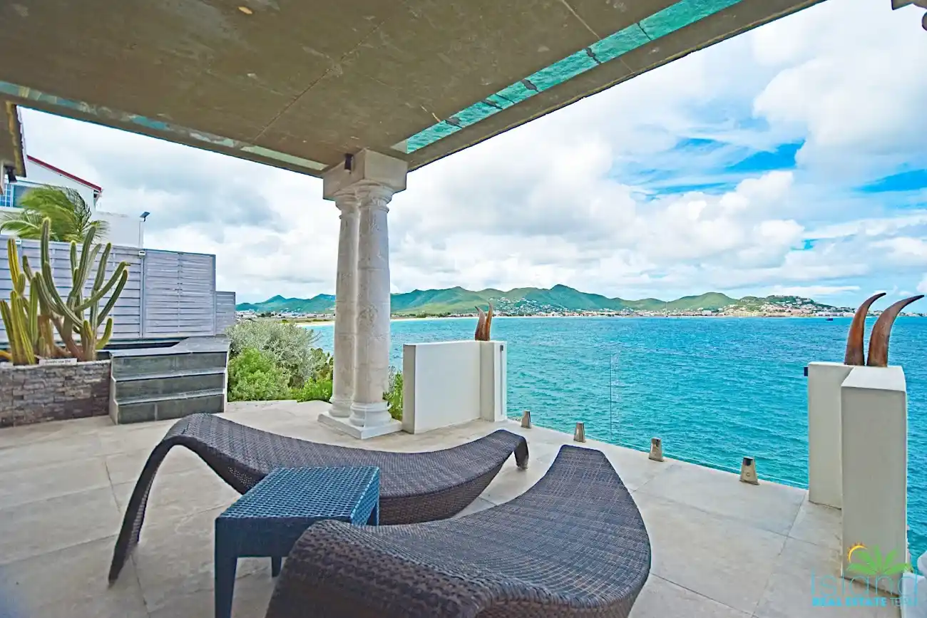 Ocean Front Terrace 16 11zon 16 11zon