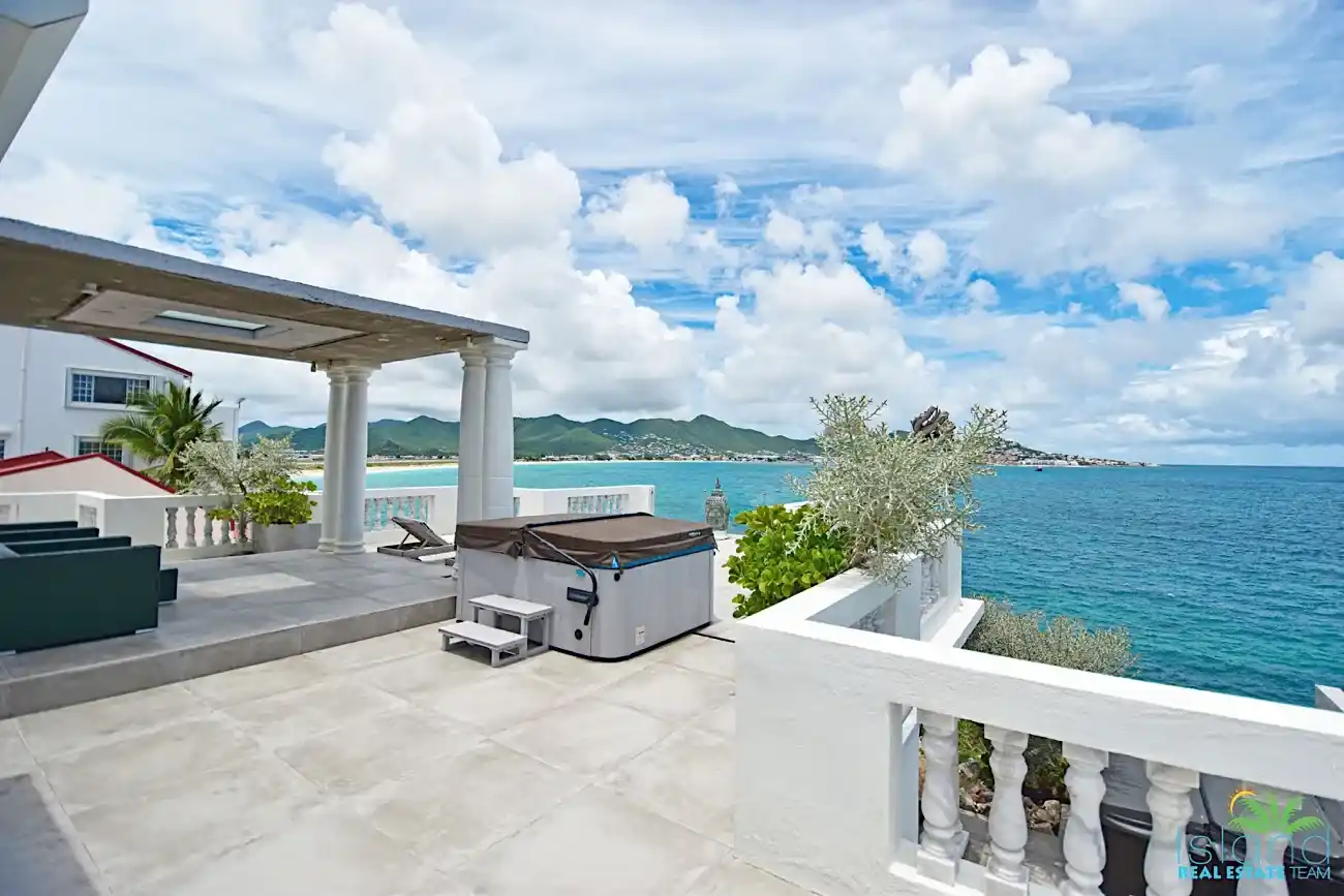 Villa Located In Sunshiny Caribbean Island St. Maarten For Sale 24 11zon 24 11zon