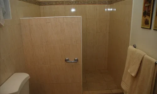 6.condo For Rent Dawn Beach St. Maarten Bathroom 6 11zon